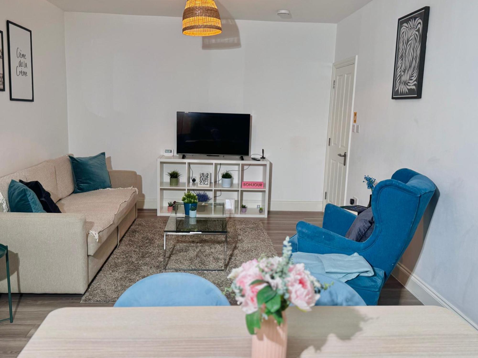 Apartament Cosy 1-bed Flat 30min To & Parking